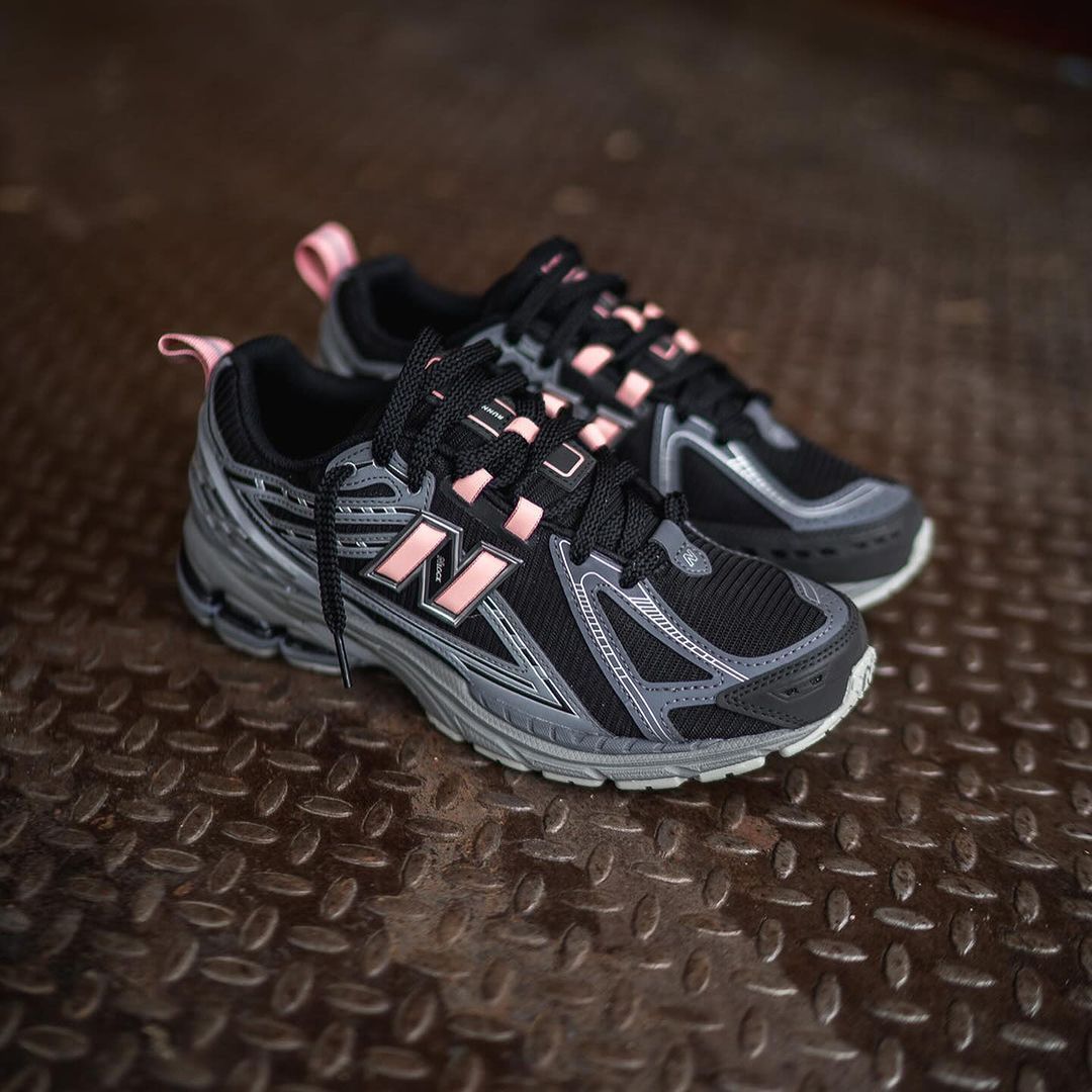 New Balance 1906R Black/Pink _1