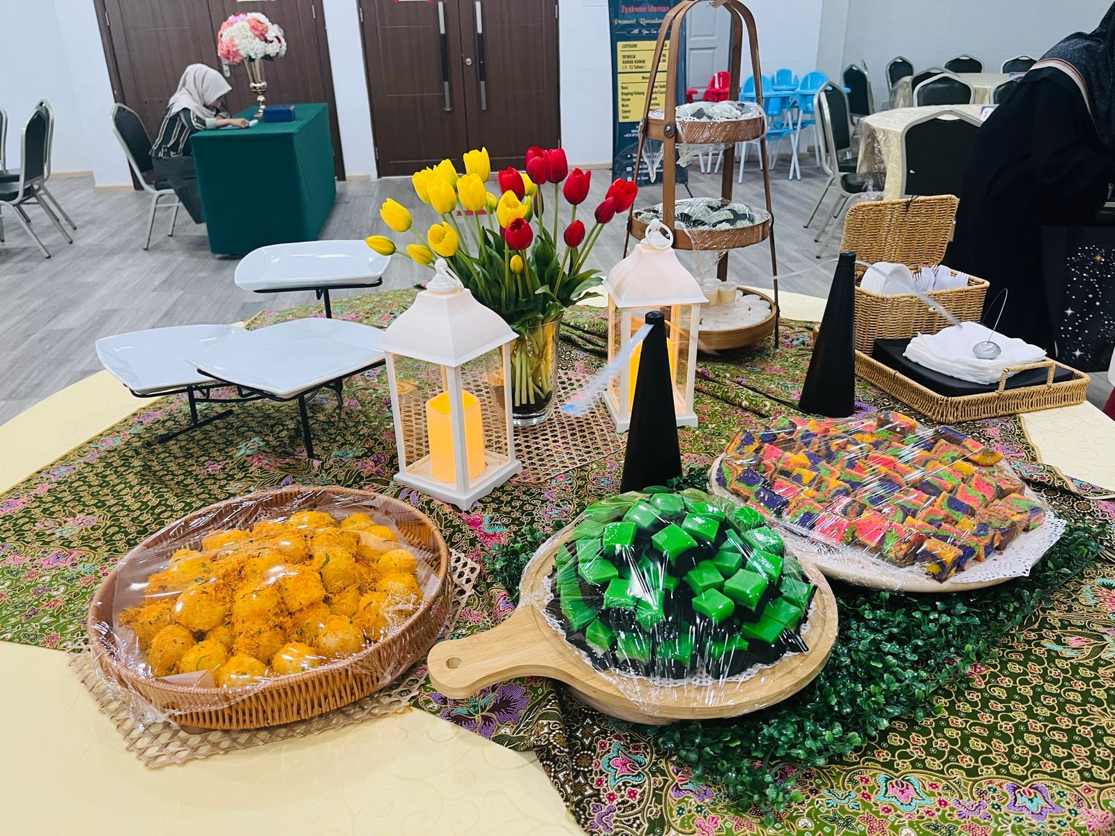 MINI Kueh Mueh Dessert Table_0