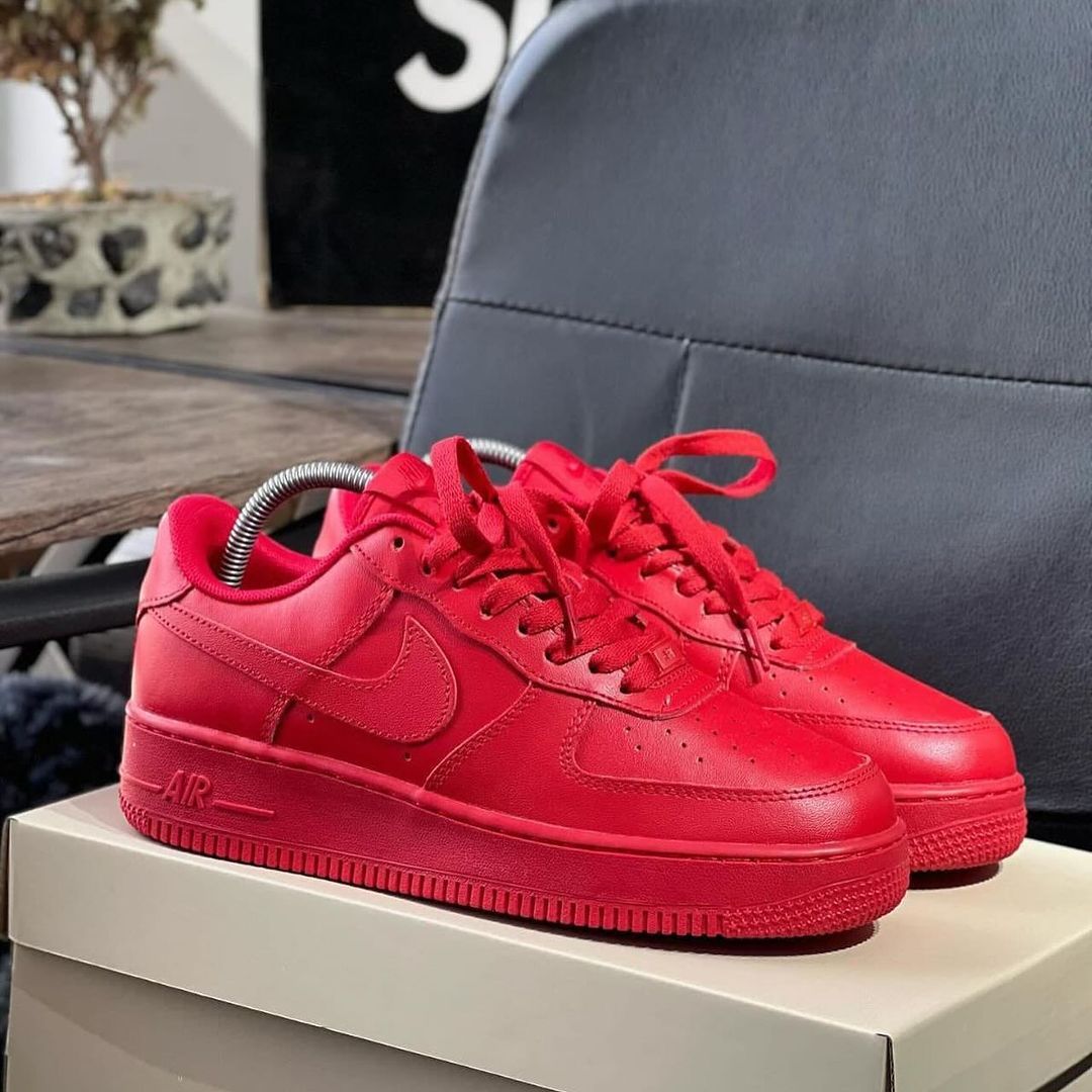 Nike Air Force 1 Low “Triple Red” _0