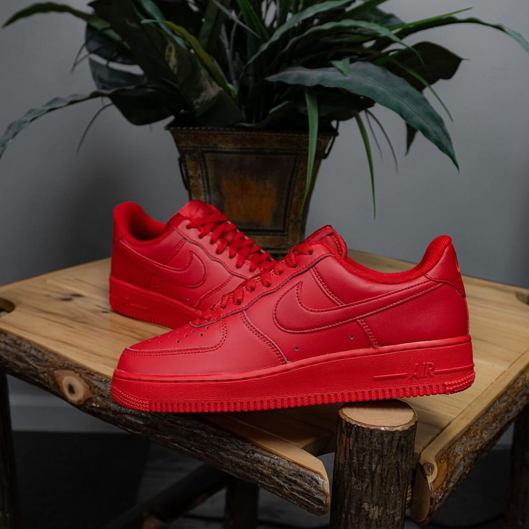 Nike Air Force 1 Low “Triple Red” _1