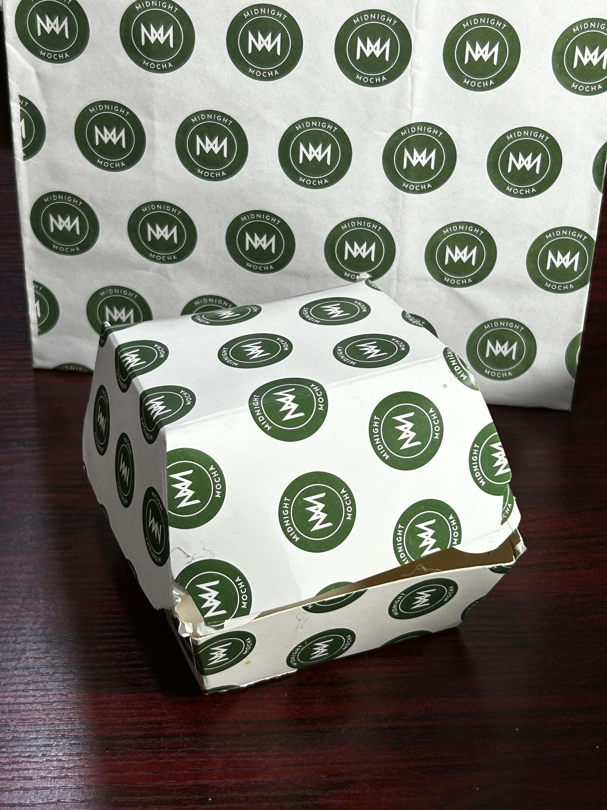 BRANDED CLAMSHELL BURGER BOXES - | MINIMUM ORDER OF 500 PIECES_0