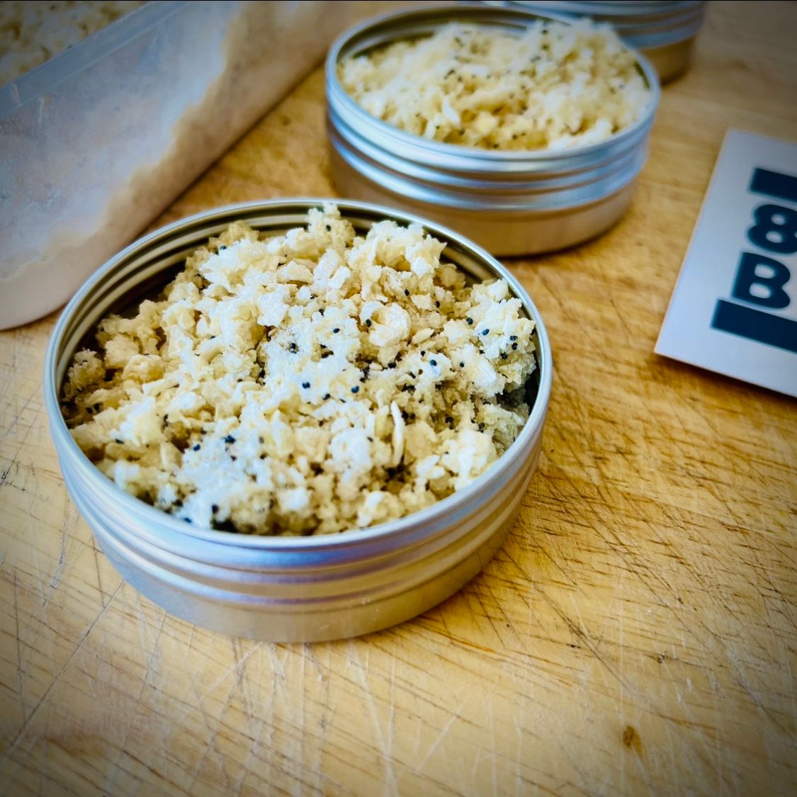 SMOKED GARLIC & POPPY SEED SALT -  60g TIN_0