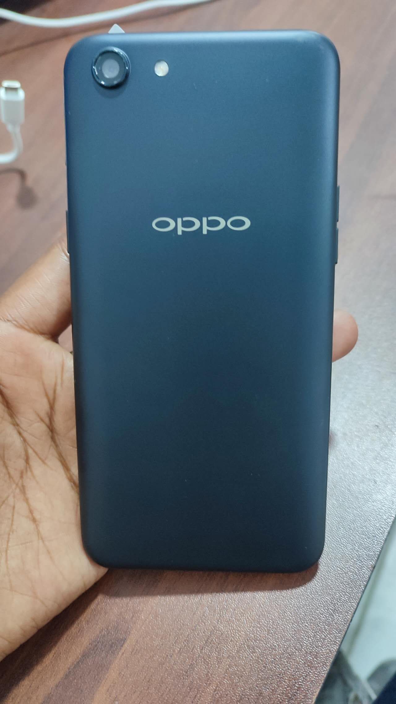 Oppo A83_1