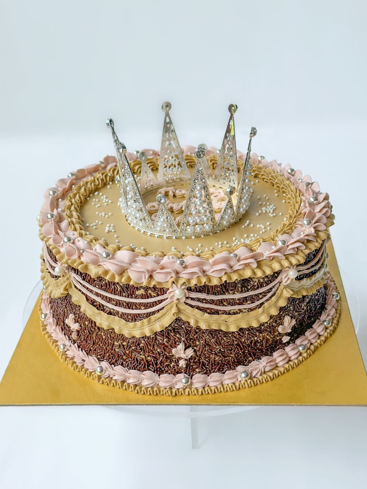 Crown Tiara Customized Cakes_2