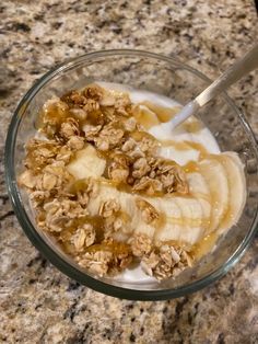 Greek Yoghurt with Granola and Honey_0