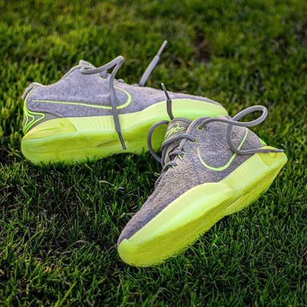 LeBron XXI Olive Green Volt_0