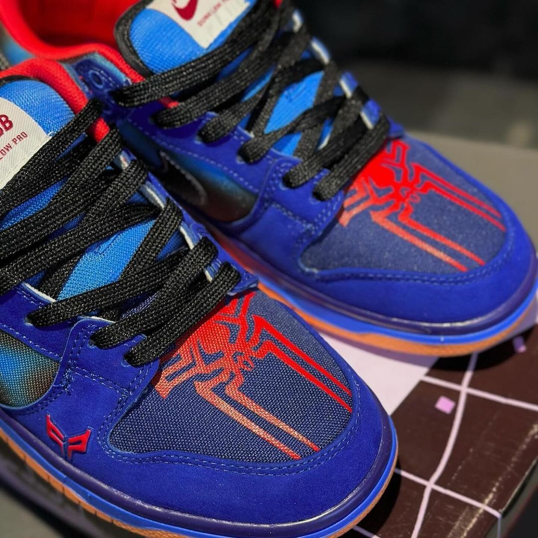 Nike Dunk Low "Spider-Man" _1