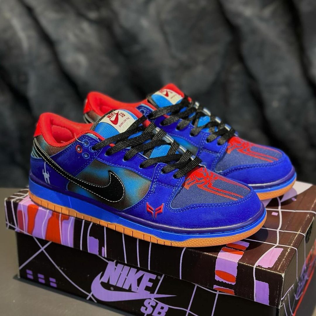 Nike Dunk Low "Spider-Man" _3