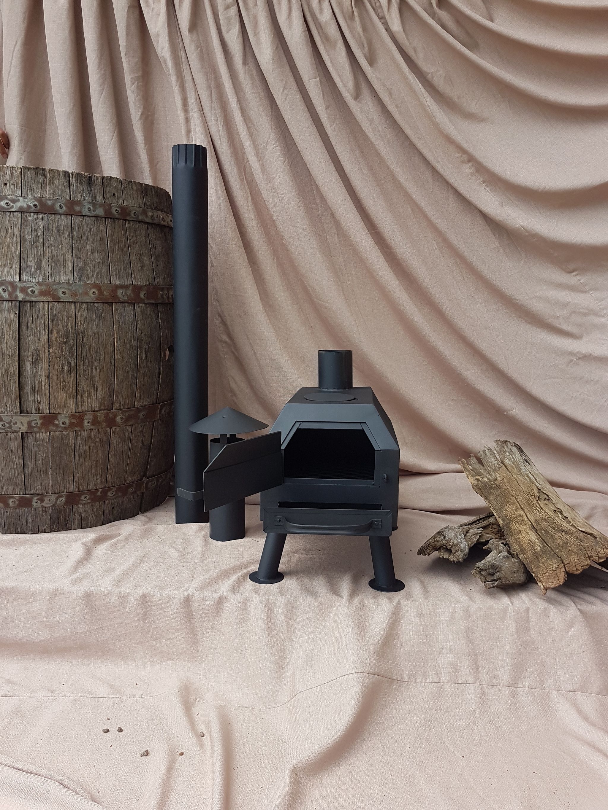 Beautiful 1 plate Rhino coal stove (new) _2