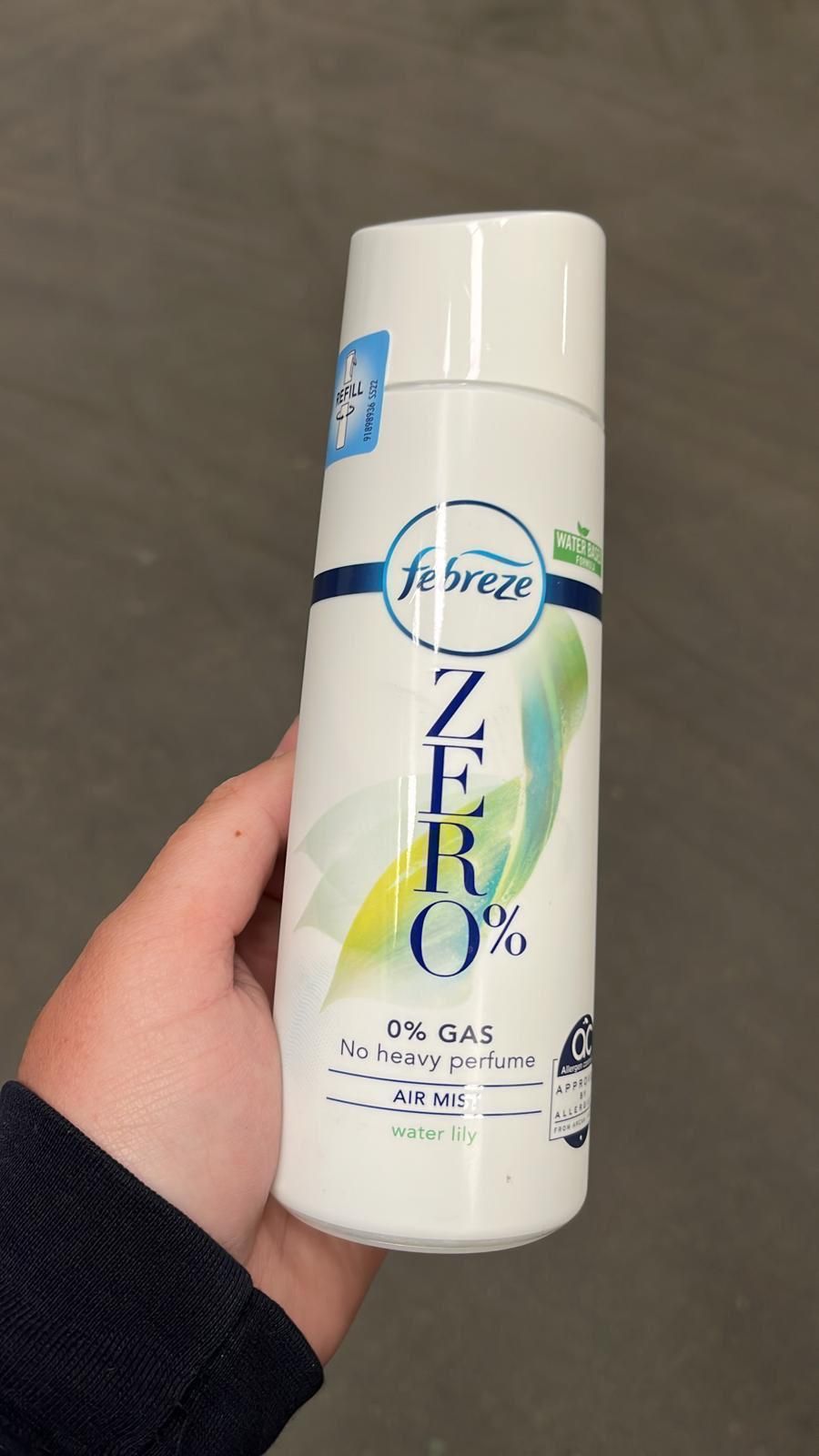 ⭐️ REDUCED PRICE ⭐️ Febreze zero air mist refill water lily 6x300ml _0