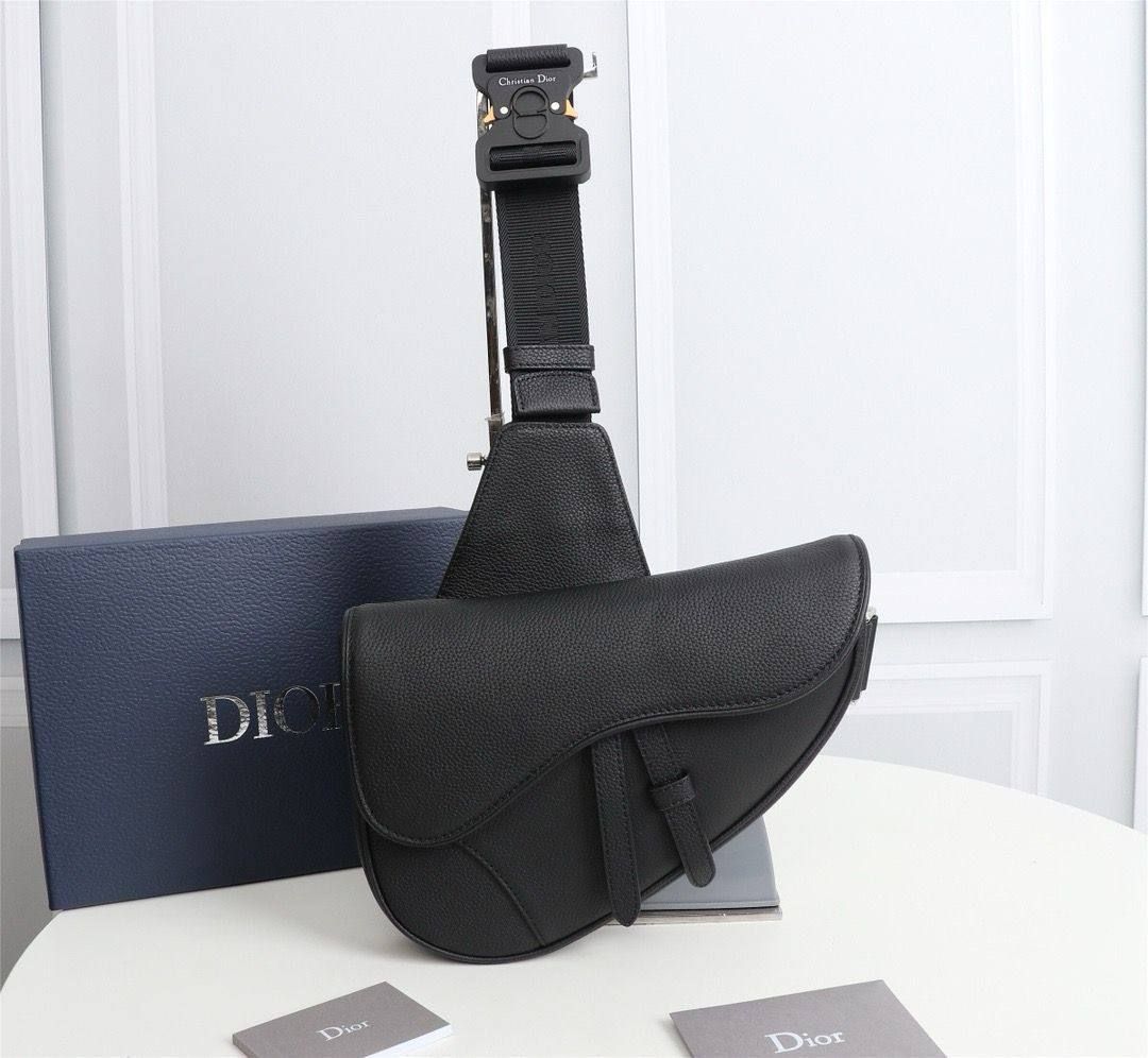 DIOR Saddle crossbody bag_0