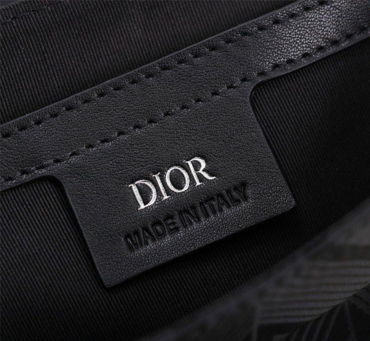 DIOR mini hit the road bag_3