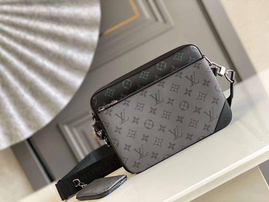  LOUIS VUITTON Trio Messenger_2