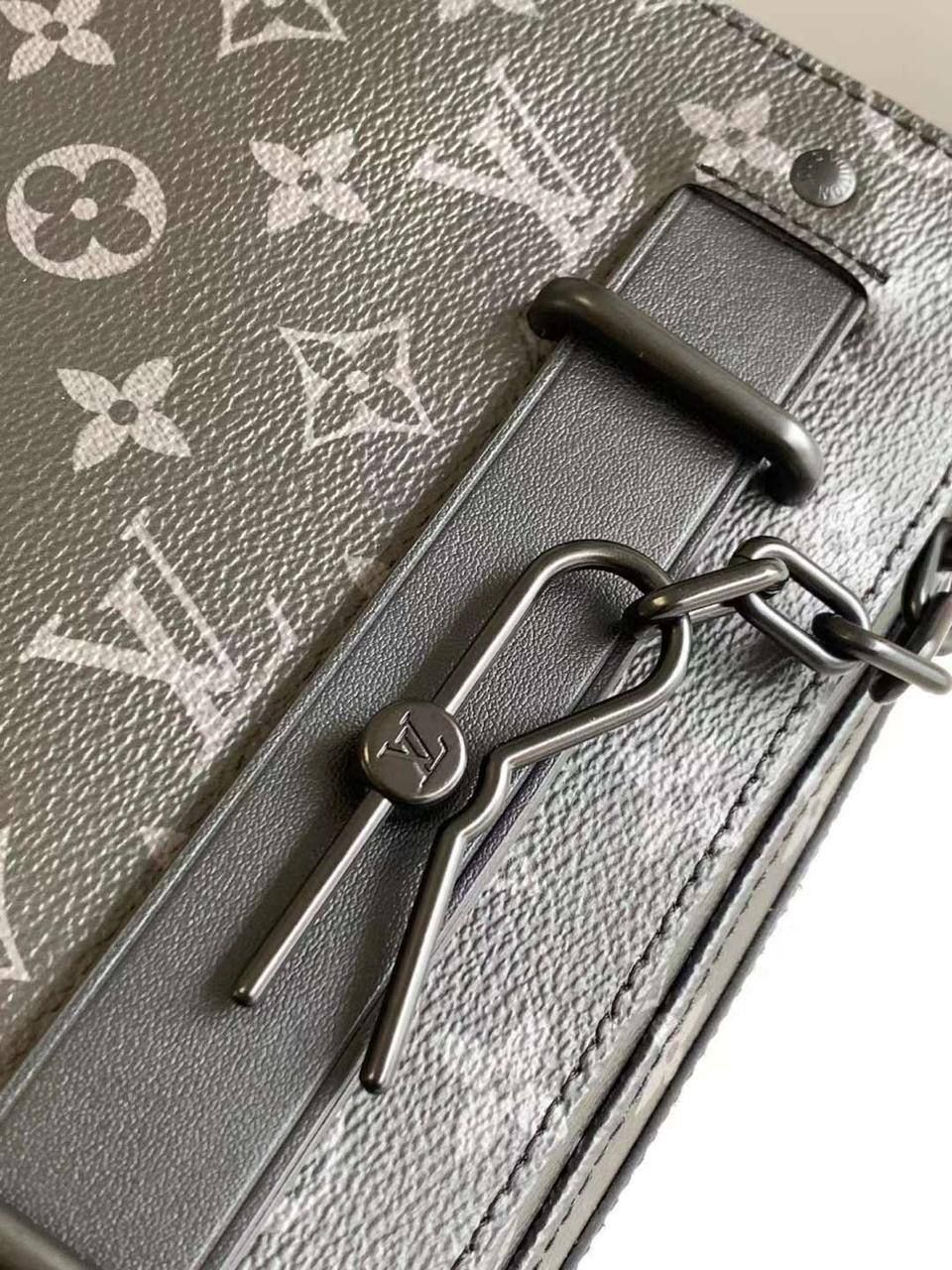  LOUIS VUITTON Steamer Messenger_3