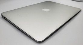 (USED)Apple MacBook Air 13.3" MMGF2LL/A Silver - Intel Core i5 1.6GHz - 4GB RAM - 128GB SSD_3