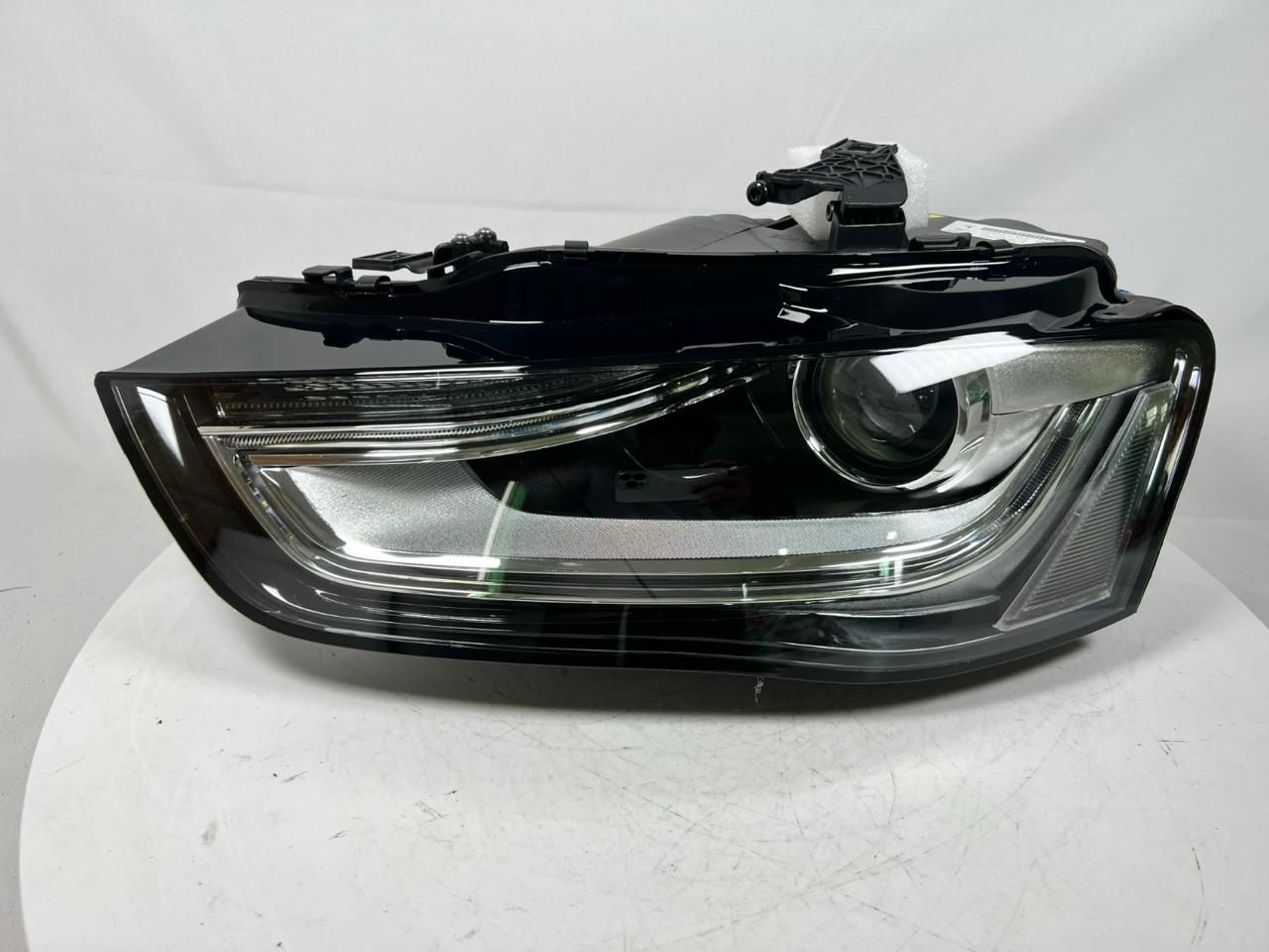 AUDI A4 HEADLIGHT UNIT_0