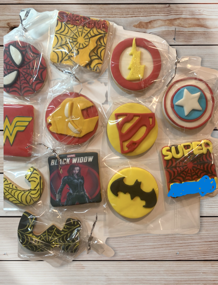 Super heroes 12 cookies _1