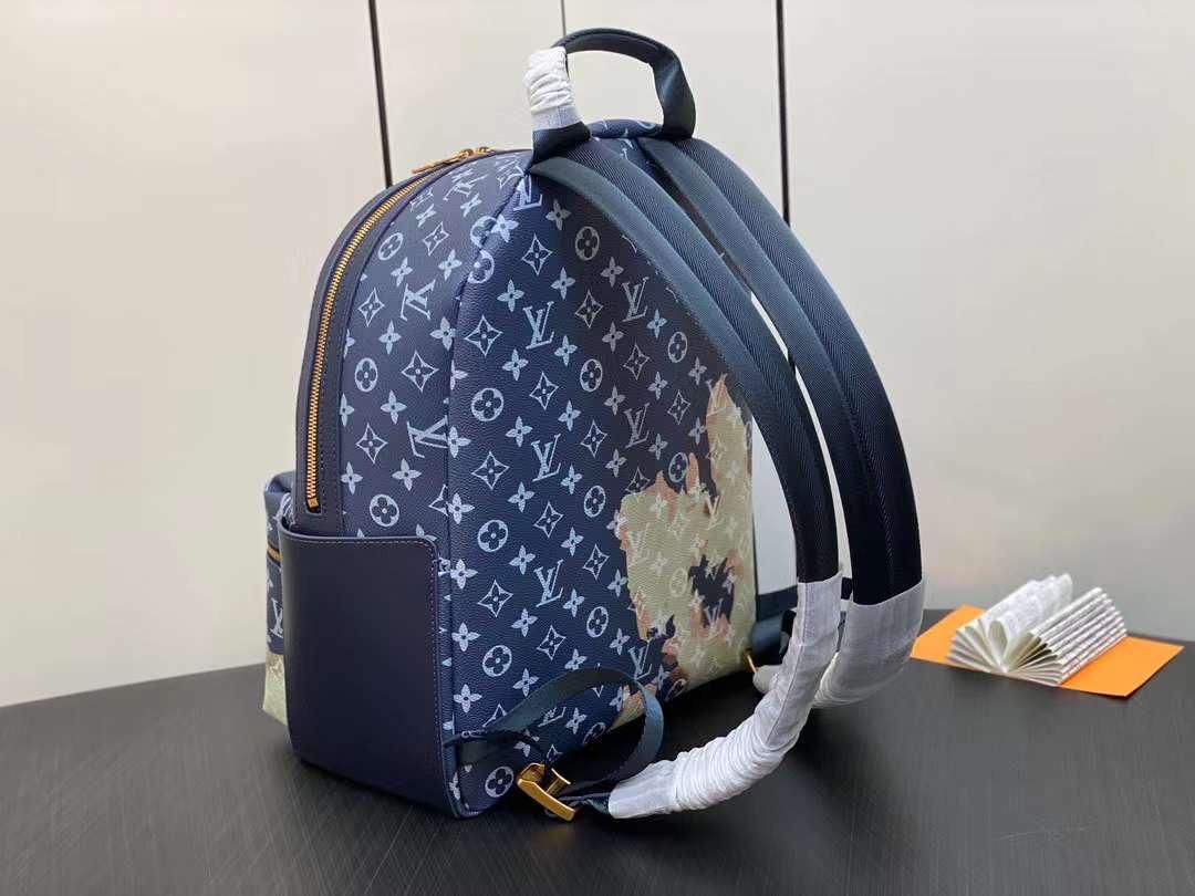 LOUIS VUITTON Discovery Backpack_2