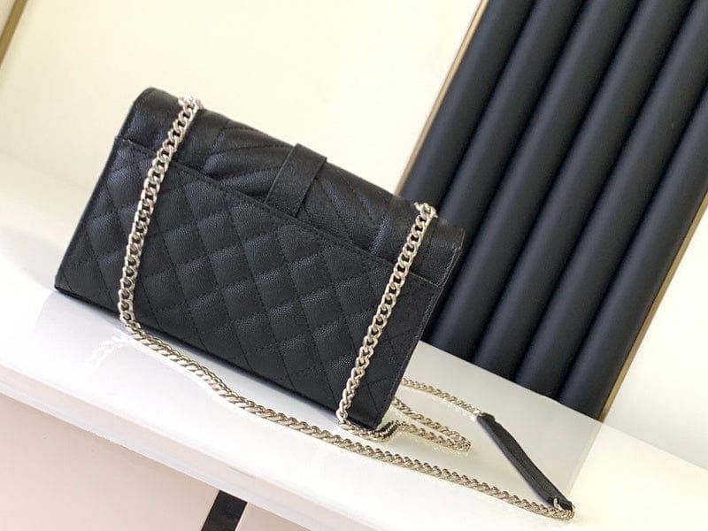 YVES SAINT LAURENT Envelope leather shoulder bag_3