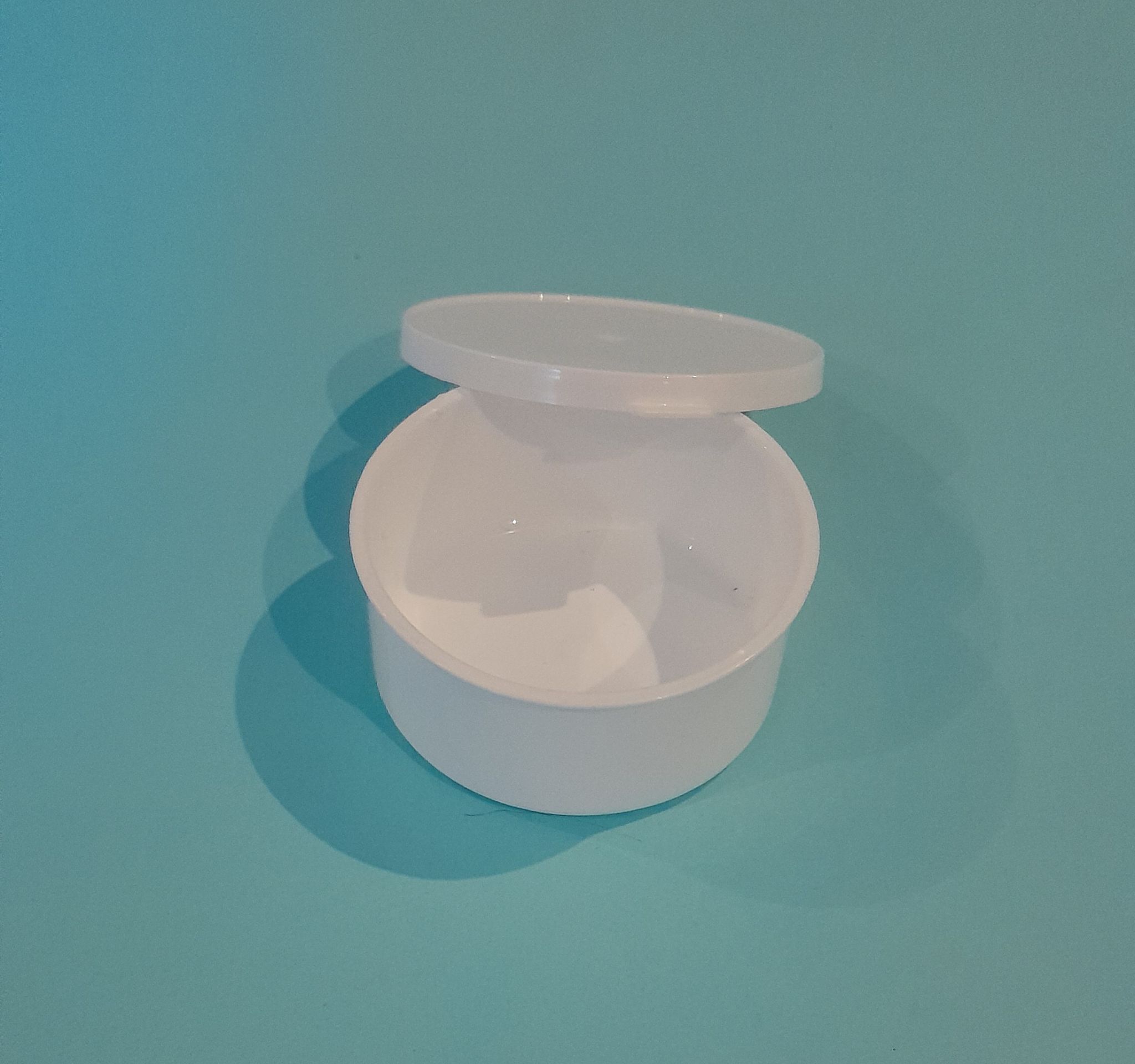 Ointment Jar with Lid_0