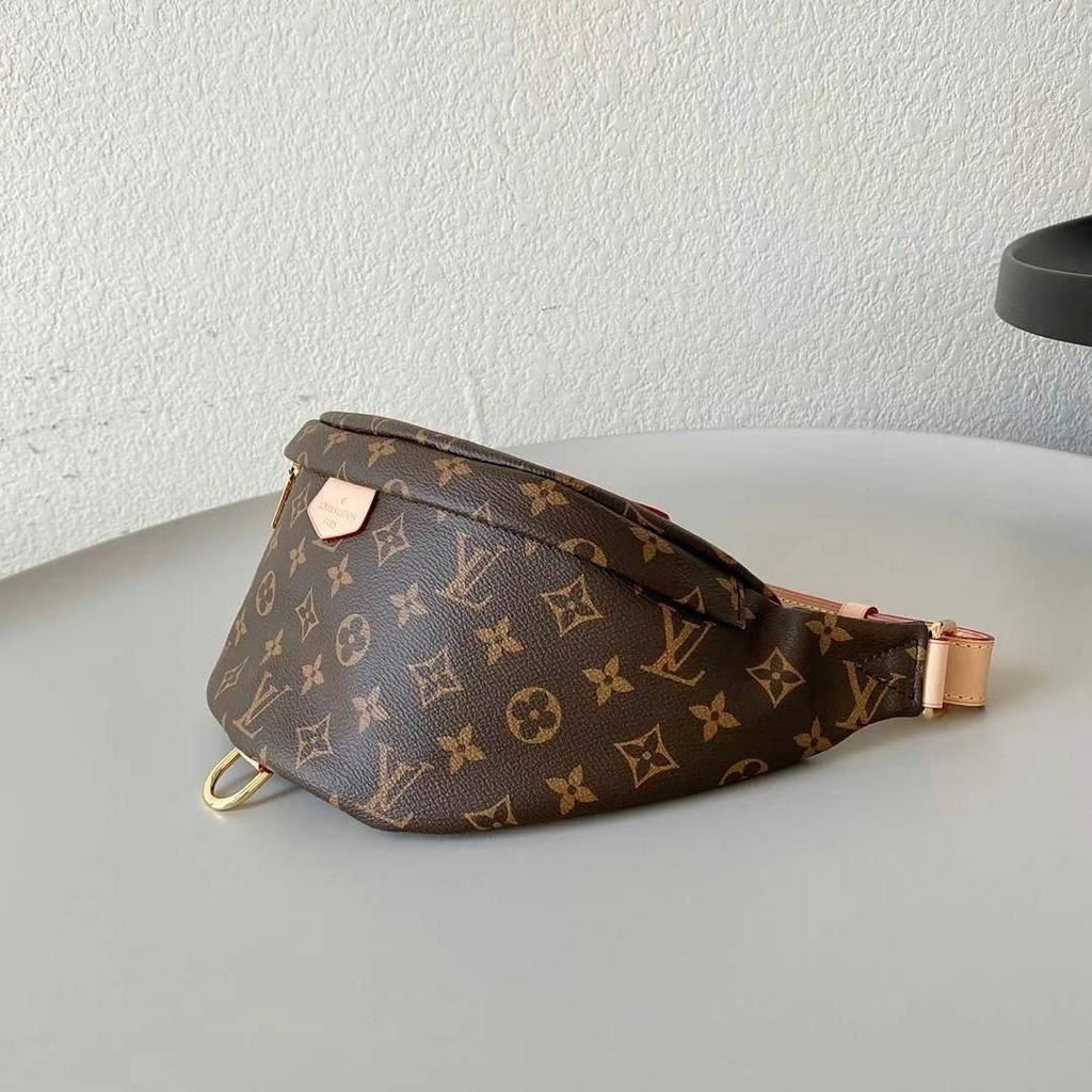 LOUIS VUITTON Monogram Bumbag_1