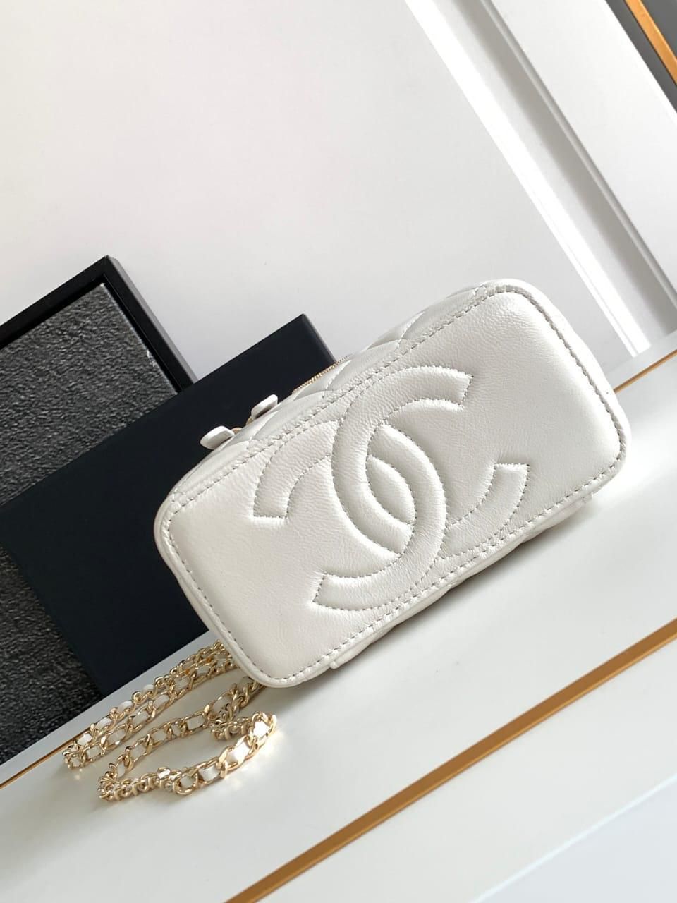 CHANEL Vanity Chain Shoulder crossbody Bag_3