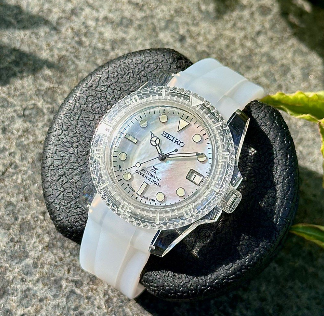 Mother of Pearl Submariner_0