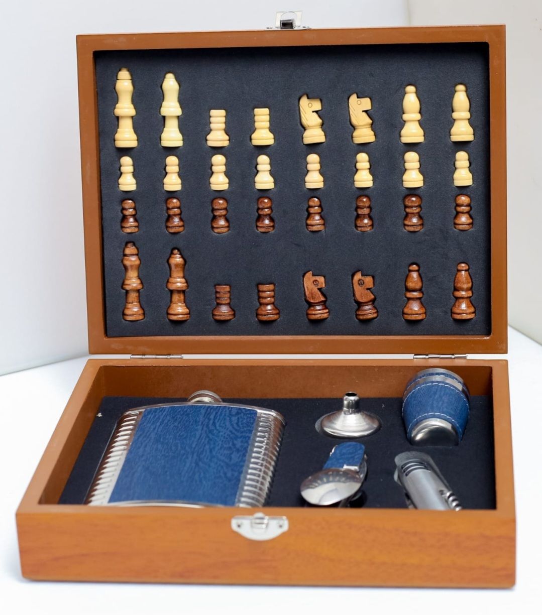 Chess Hip Flask Set_3