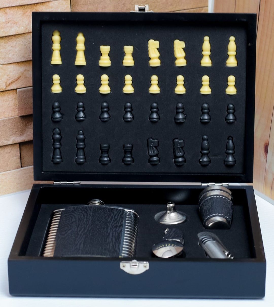 Chess Hip Flask Set_5