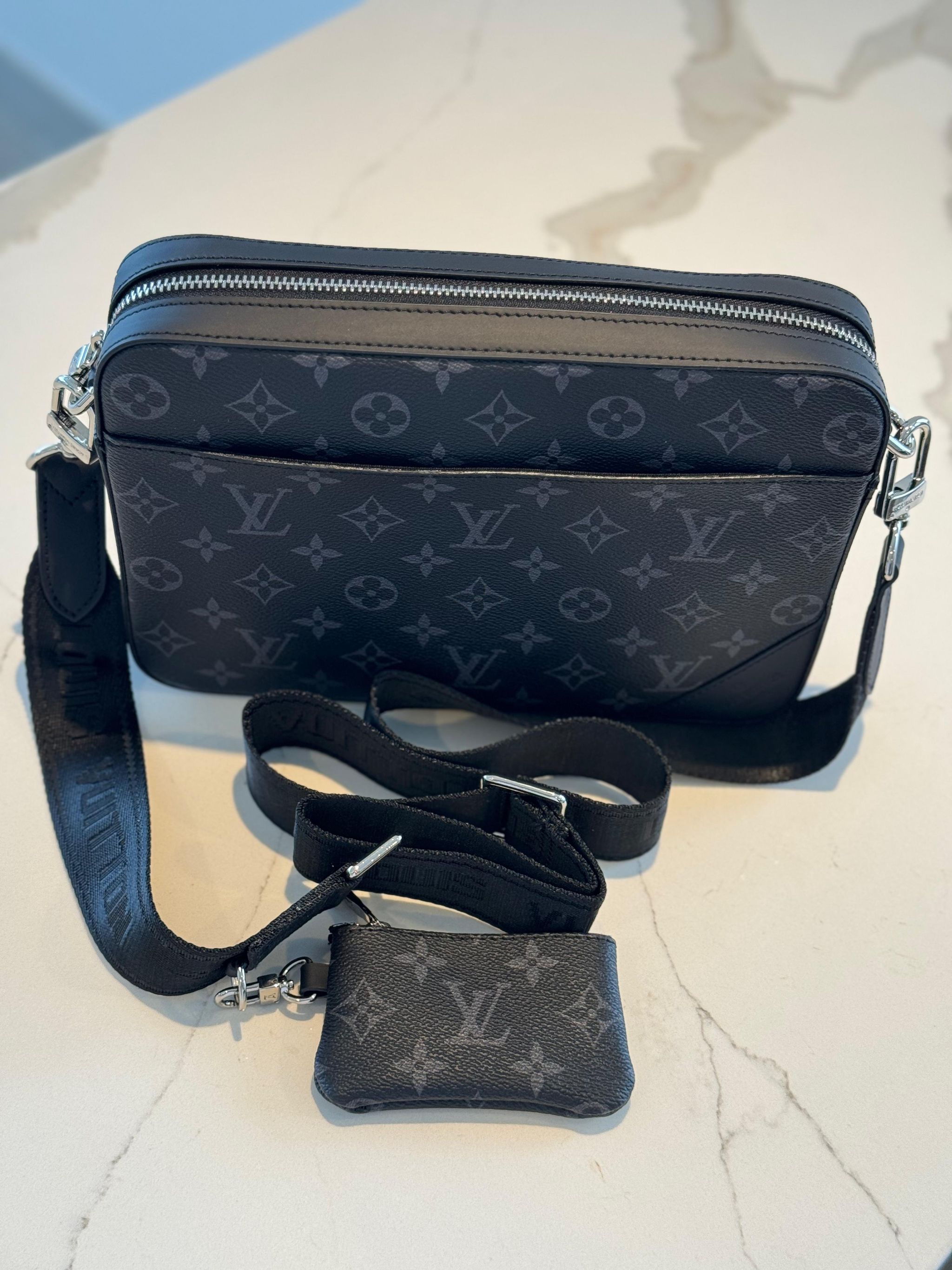 LOUIS VUITTON Duo Messenger Bag_0