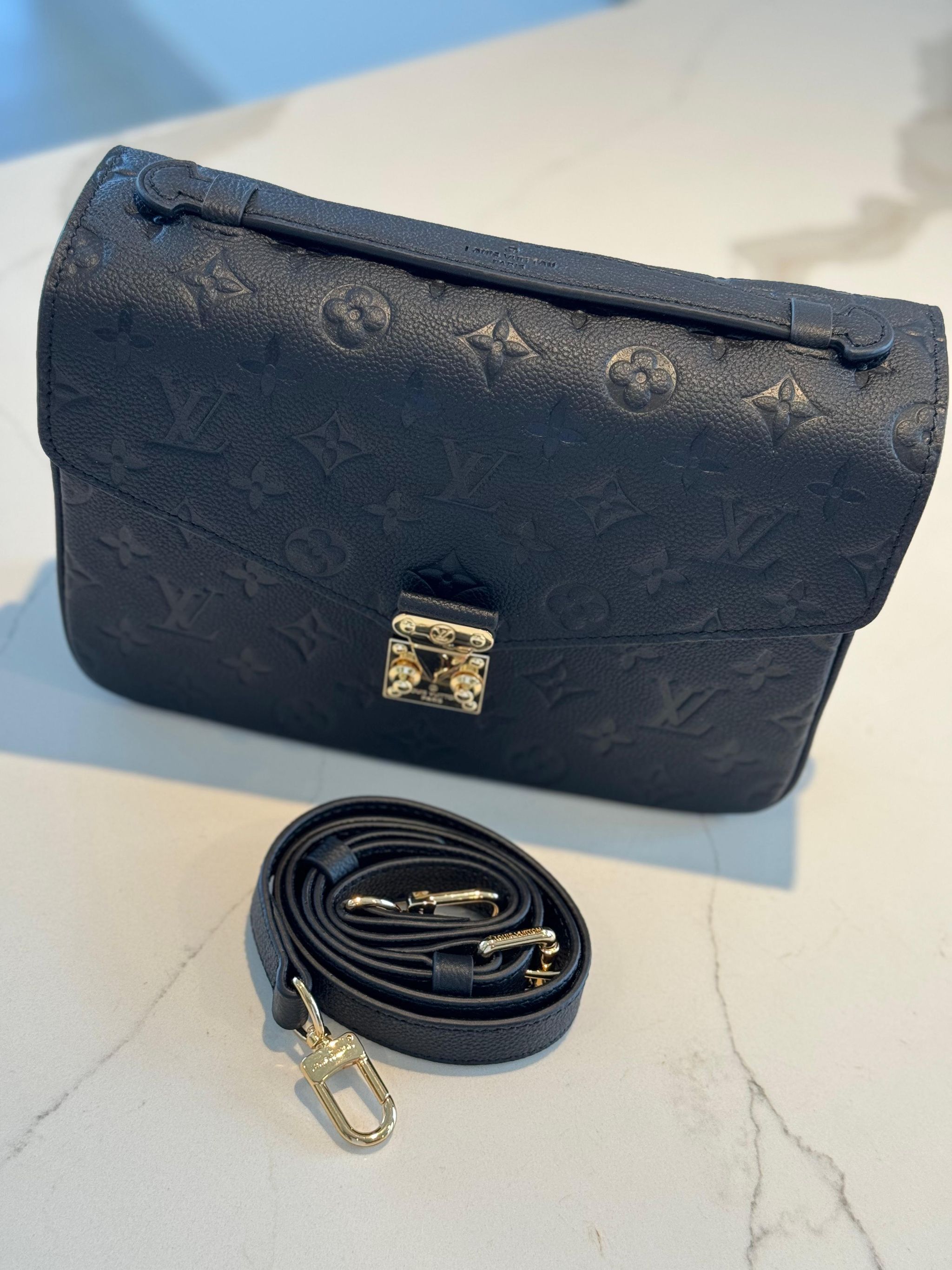 LOUIS VUITTON Pochette Métis_1