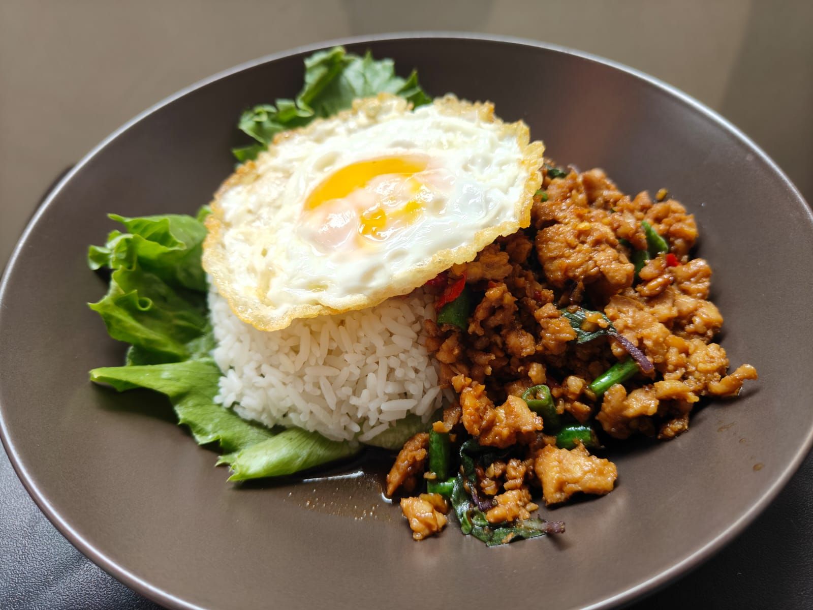 Basil Chicken w/ rice + egg_0