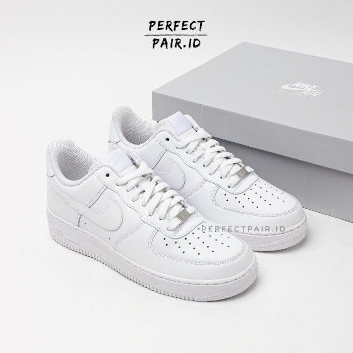 Original Nike Air Force one couleur Blanche _0