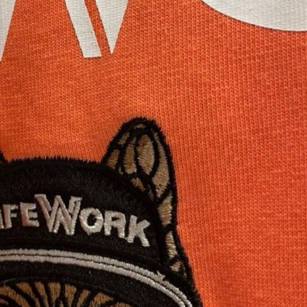 LIFEWORK Embroidery Hipdog T-Shirt _3