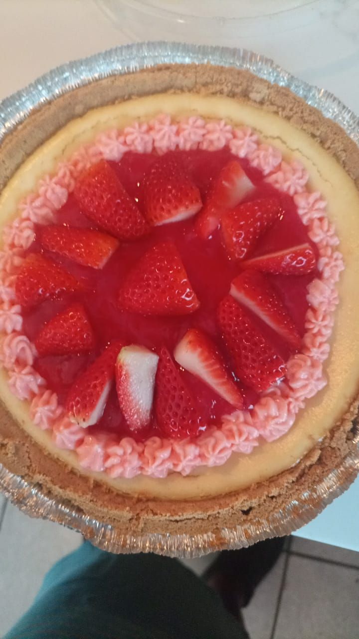 9" Strawberry Cheesecake_0