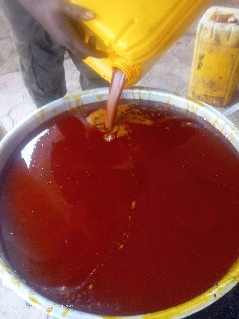 Red oil_2