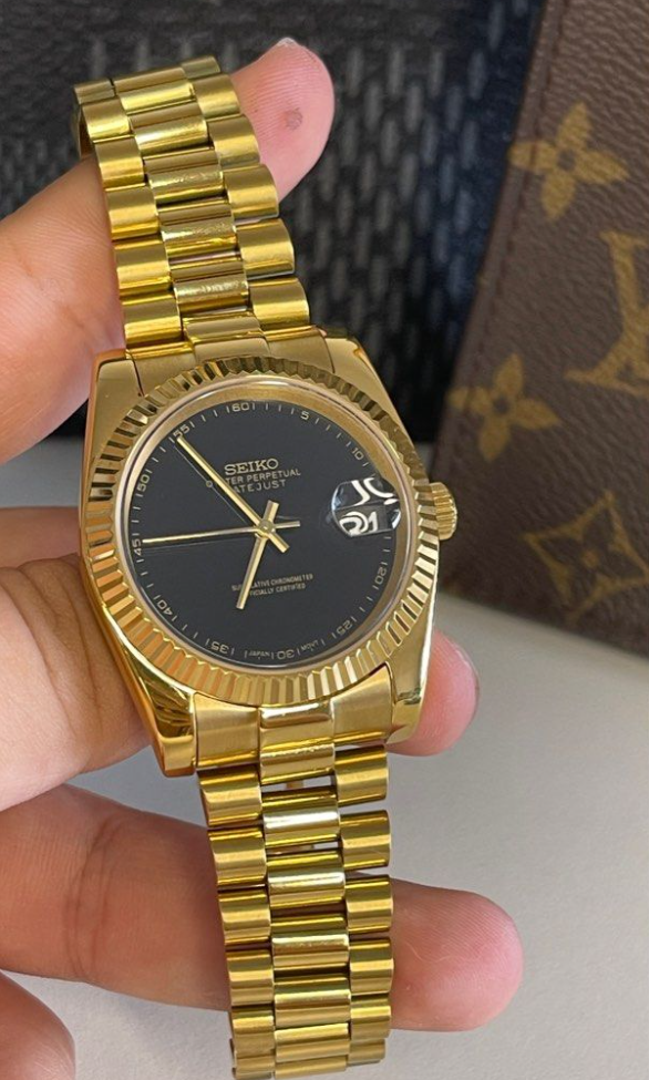 Onyx Dial Gold DateJust_4