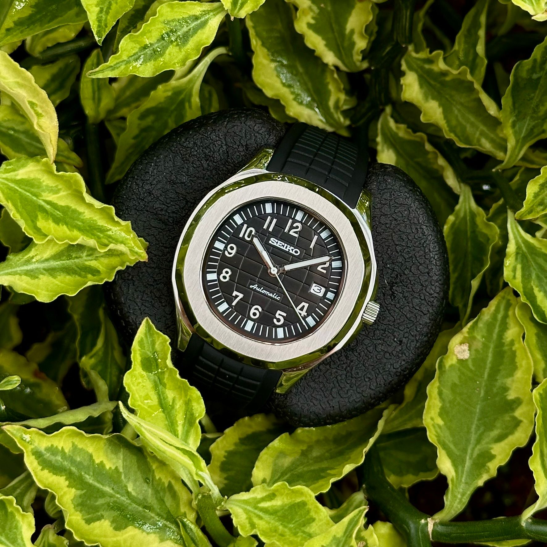 Black Aquanaut in 44MM_0