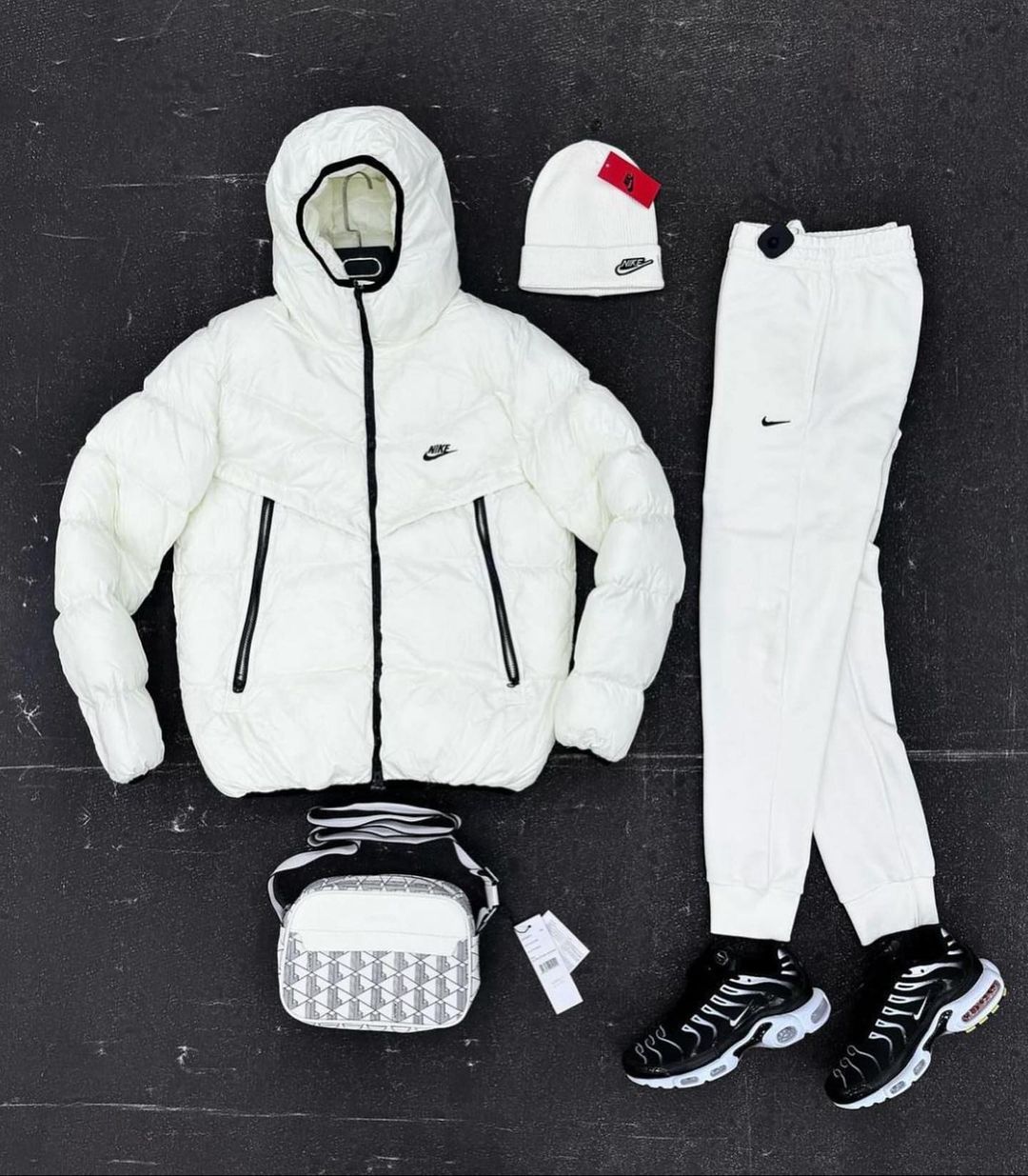 Nike Puffer jackets and pants_3