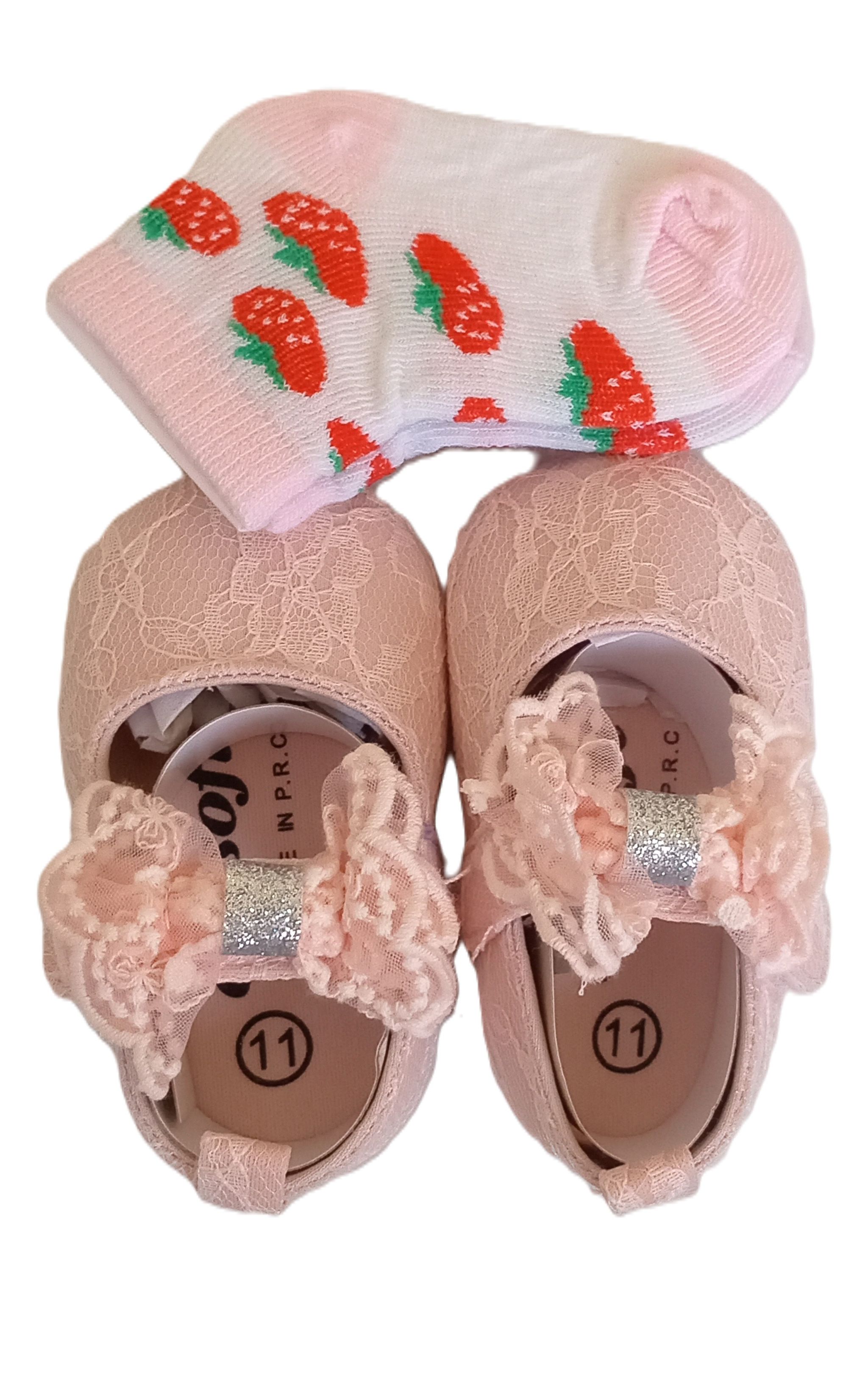 Baby shoes and socks_0