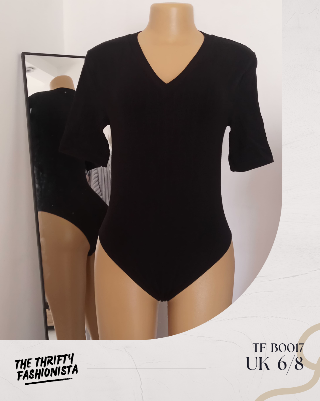 Simple Black V- Neck Short Sleeve Bodysuit_0