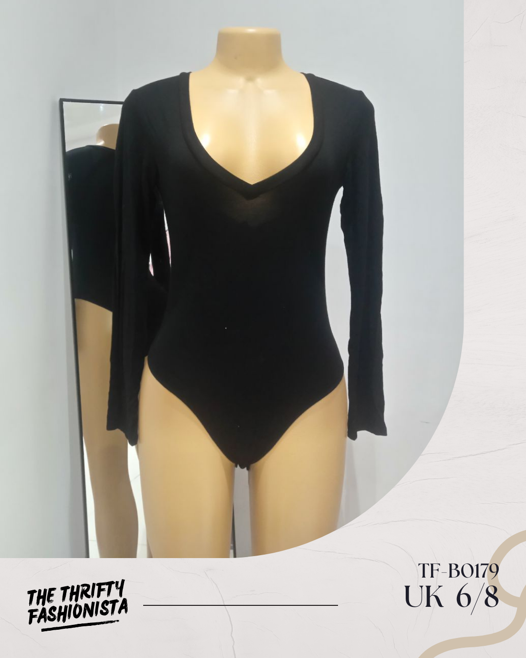 Black Low V-Neck Long Sleeve Bodysuit_0