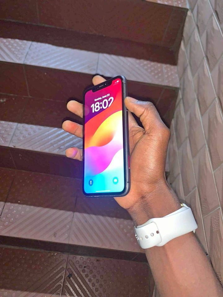 Iphone 11 (64Gb)_0