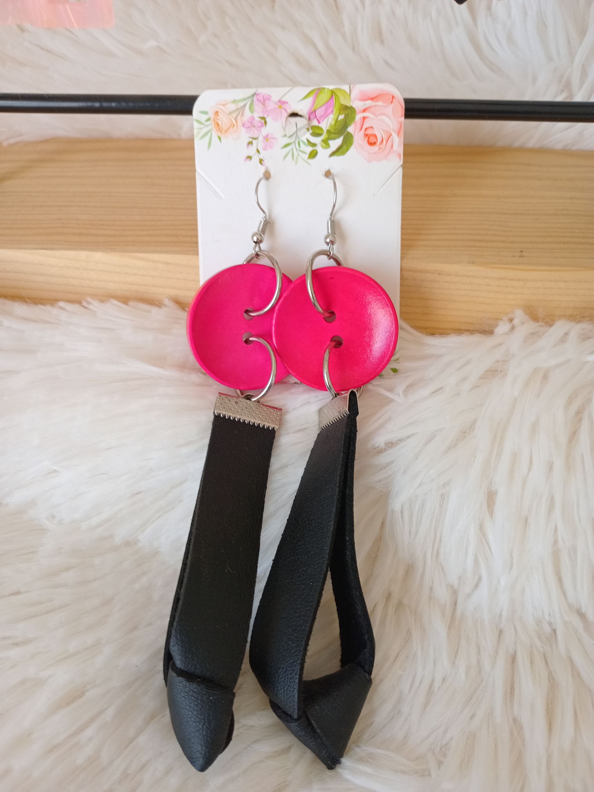 Pink button earrings _0