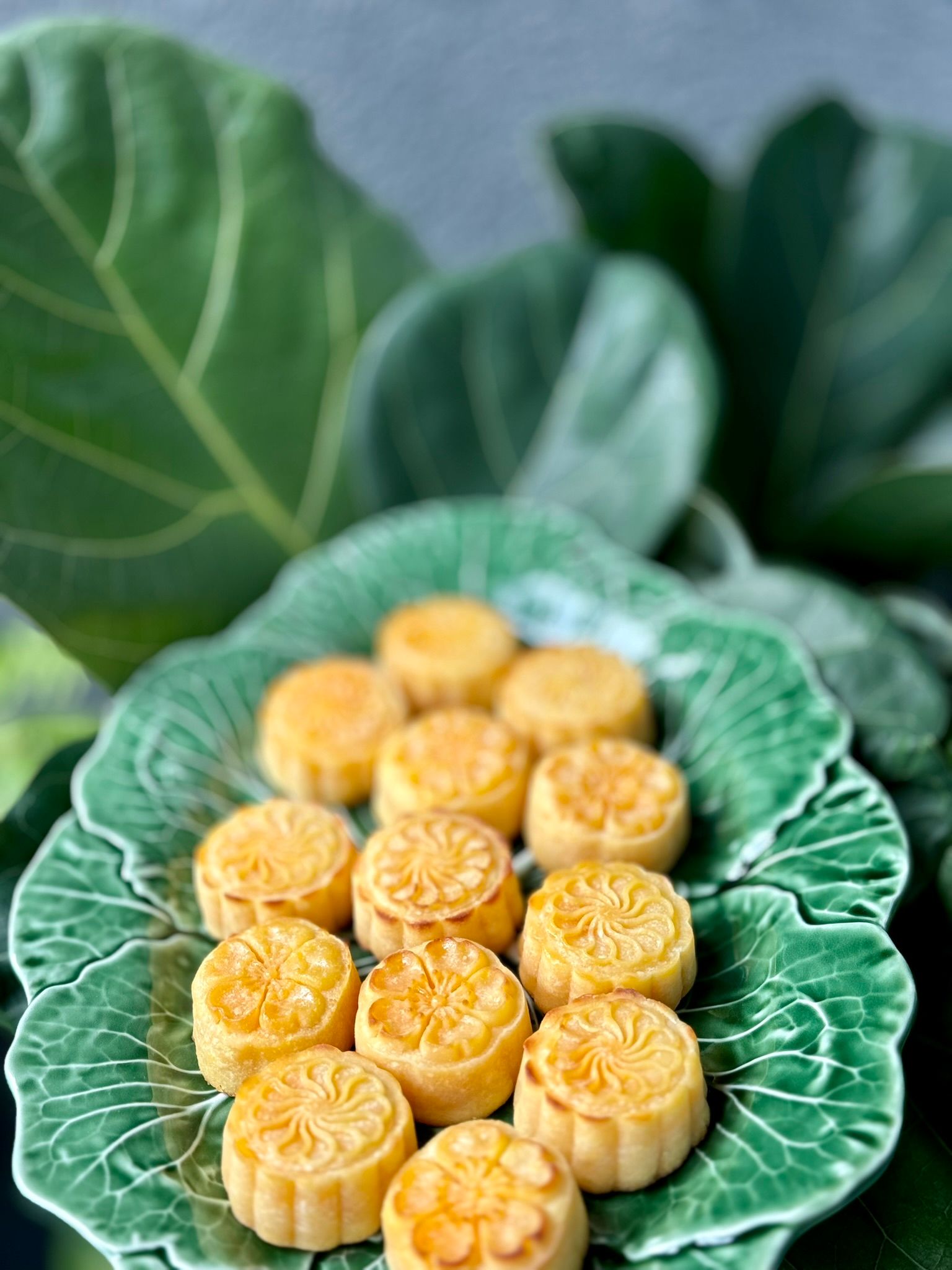 BESTSELLER: Golden Custard Mooncakes_0
