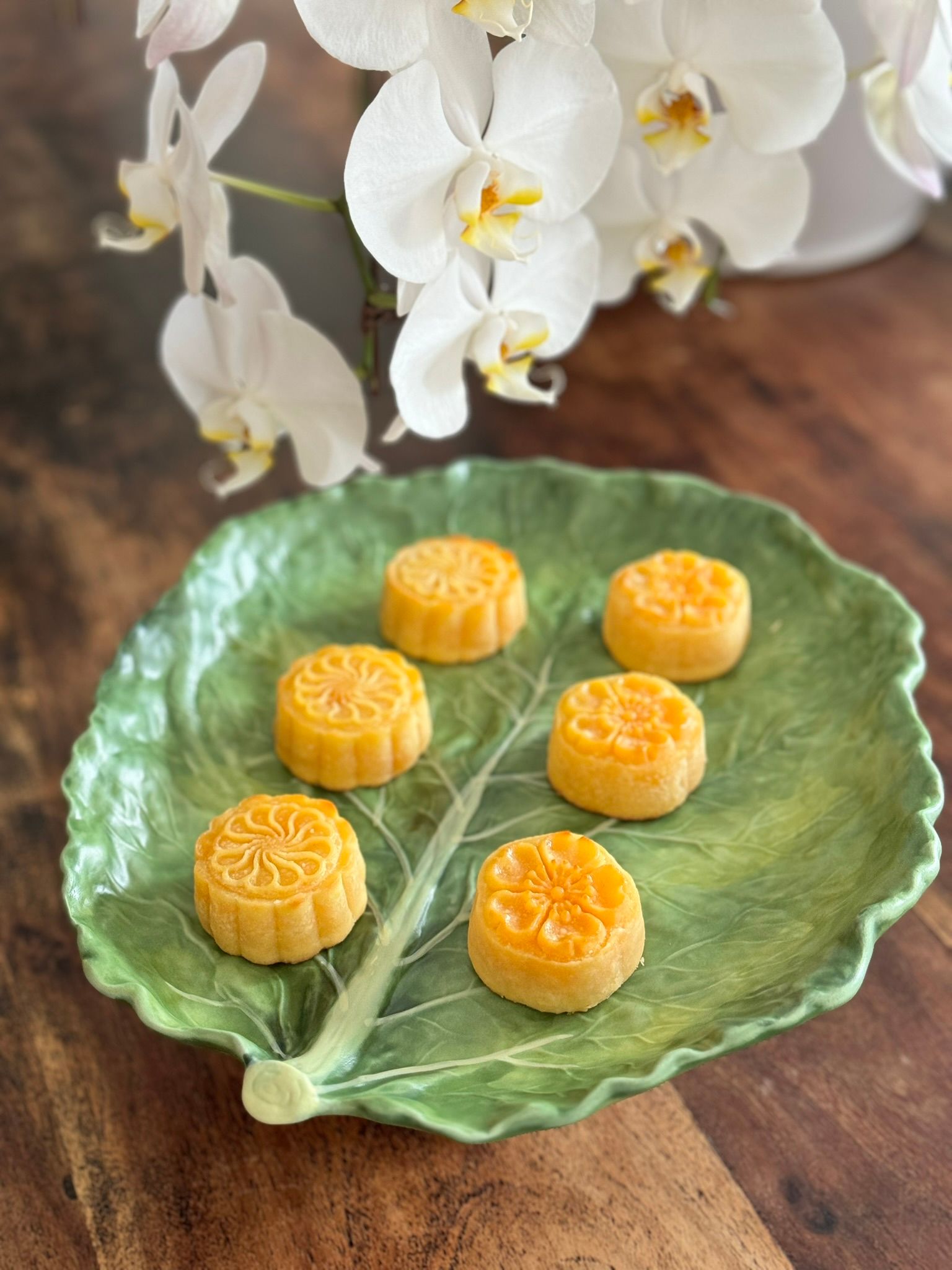 BESTSELLER: Golden Custard Mooncakes_1
