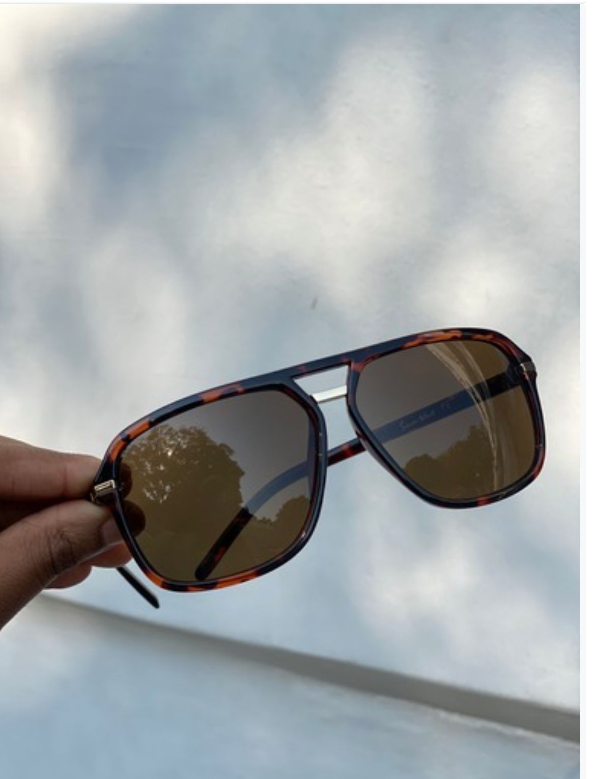 Tortoise Shell Square Sunglasses_0