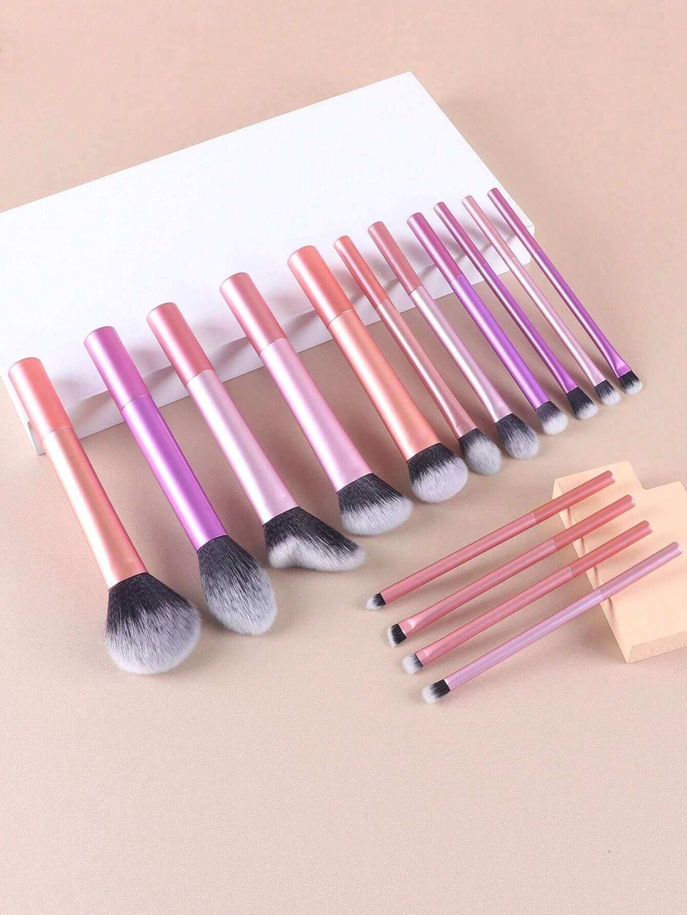 15pcs Multicolor Makeup Brushe Set_0