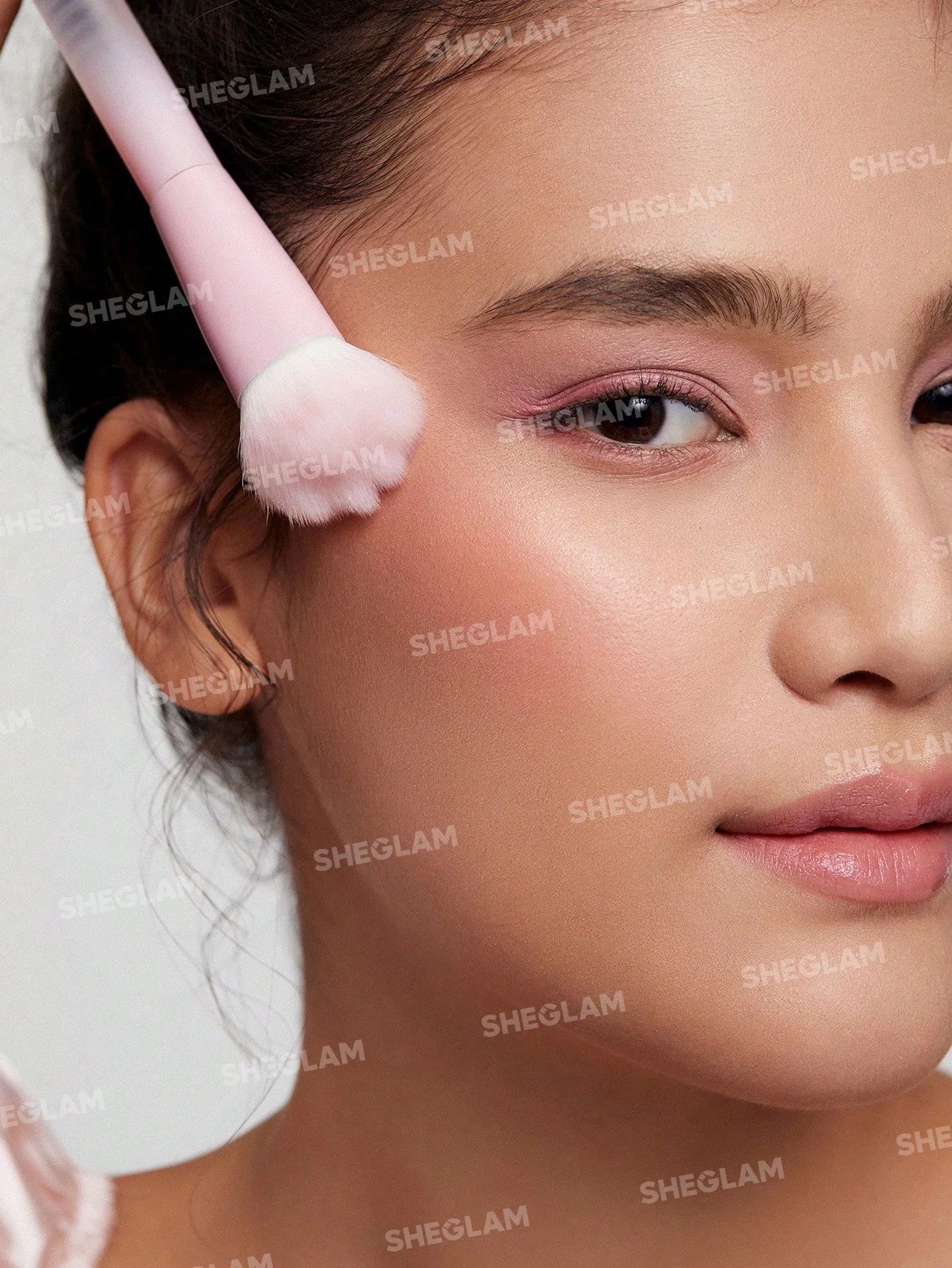 SHEGLAM Color Bloom Liquid Blush Brush_1