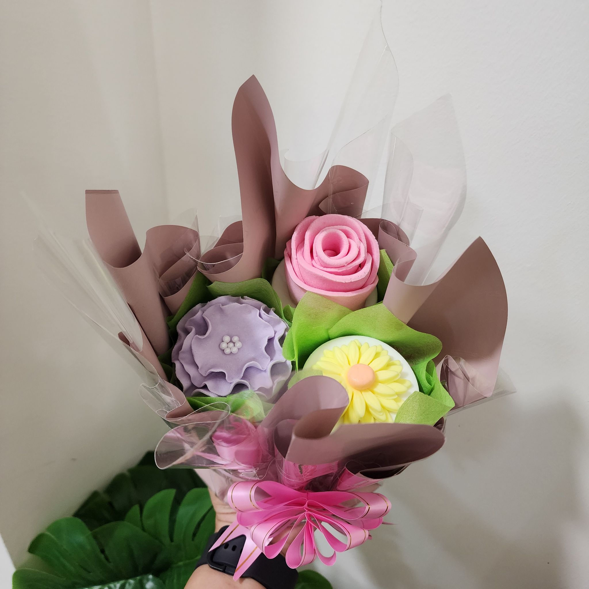 Teacher's Day Floral Bouquet 3 Cupcakes_0